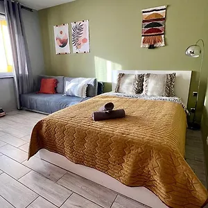 Apartament Roztocka Studio, Free Parking, Ac, 1 Tram To The & National Stadion, Warszawa